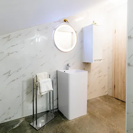 Luxury Family With Terrace Frigo *