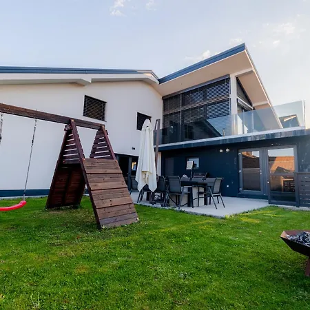 Apartma Luxury Family With Terrace Frigo Maribor
