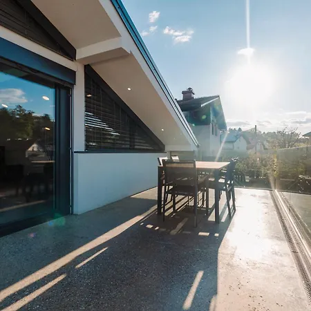 Apartma Luxury Family With Terrace Frigo